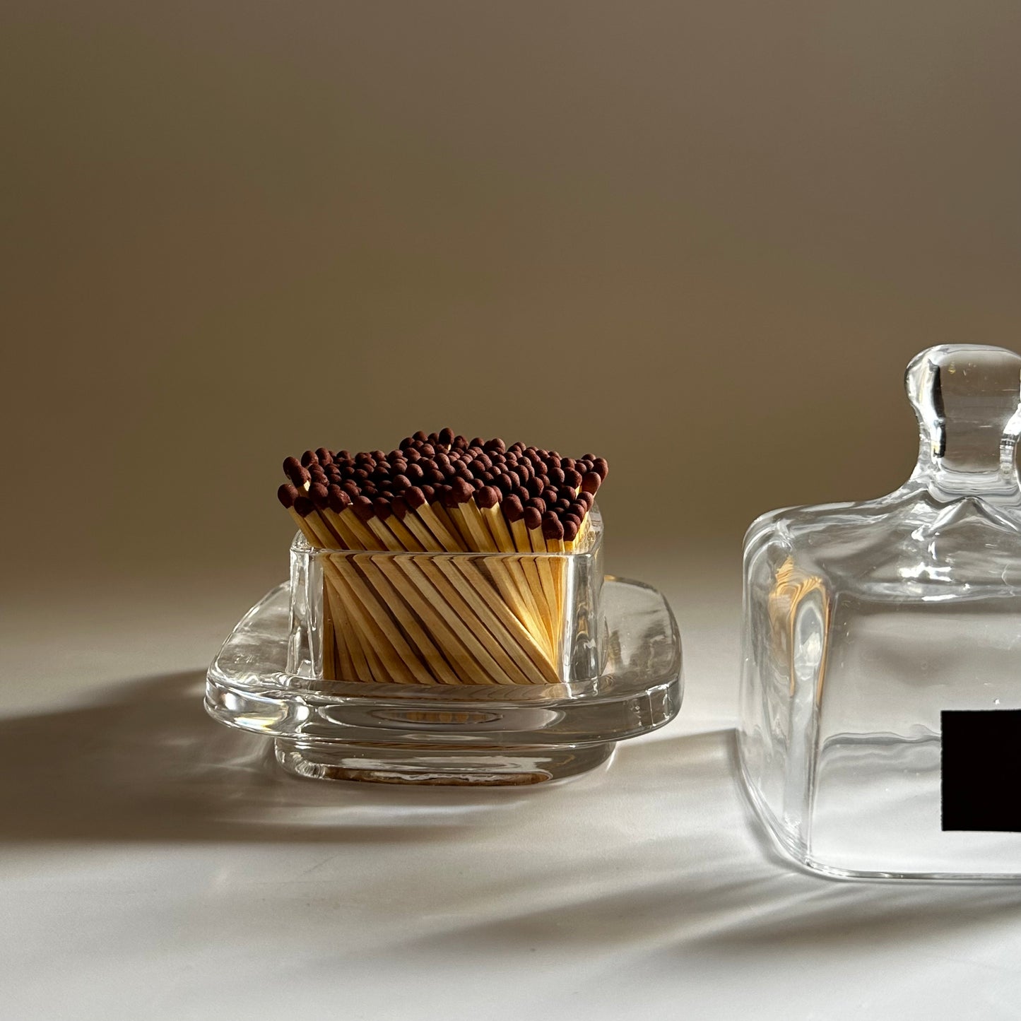 Glass jar and lid - maroon matches